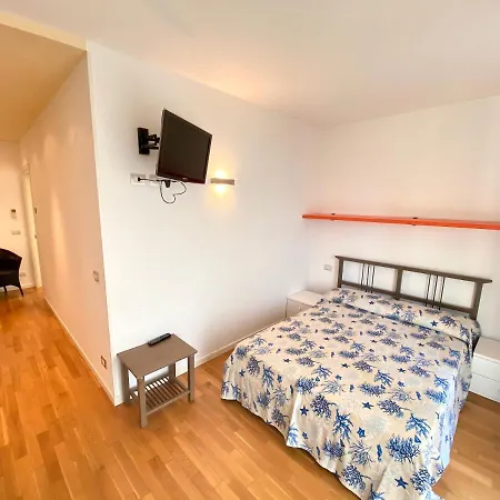 Cristina Carraro Immobiliare - Family Apartment *